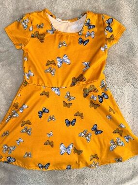 Knit Works Yellow Butterfly Print Short Sleeve Dress